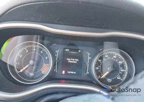 2015 Jeep Cherokee Latitude from USA, damaged, VIN 1C4PJMCS5FW626374